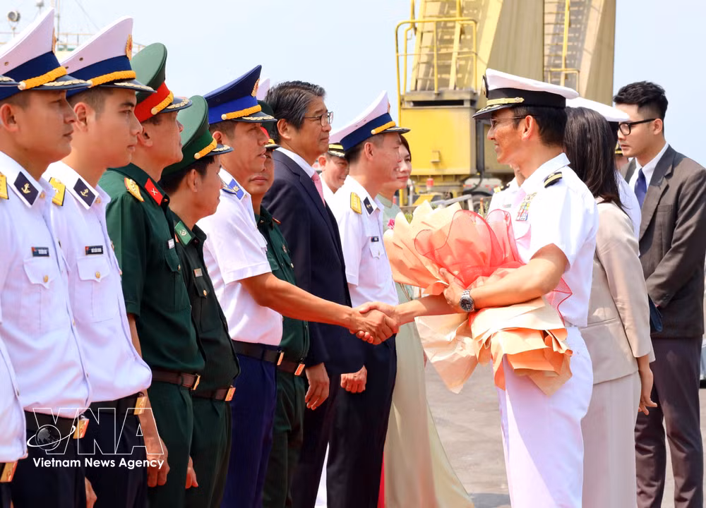 vnanet-potal-tau-ho-ve-nhat-ban-tham-huu-nghi-thanh-pho-da-nang-8677524.jpg