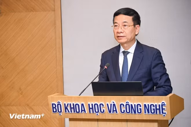bo-truong-nguyen-manh-hung-8.jpg