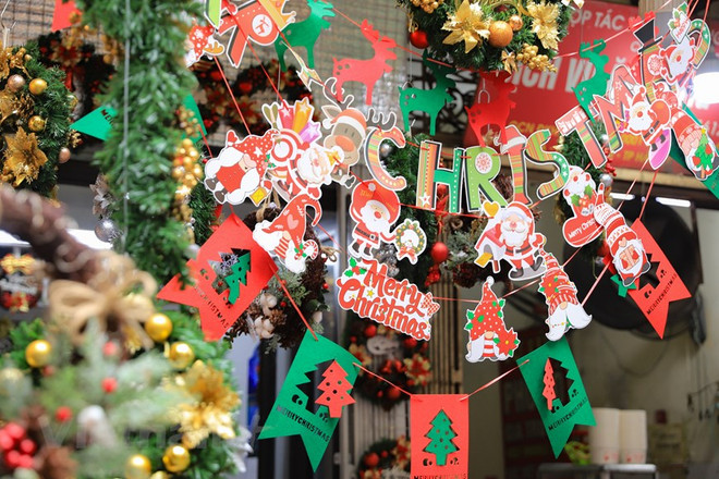 Улица Хангма полна рождественских красок ảnh 5