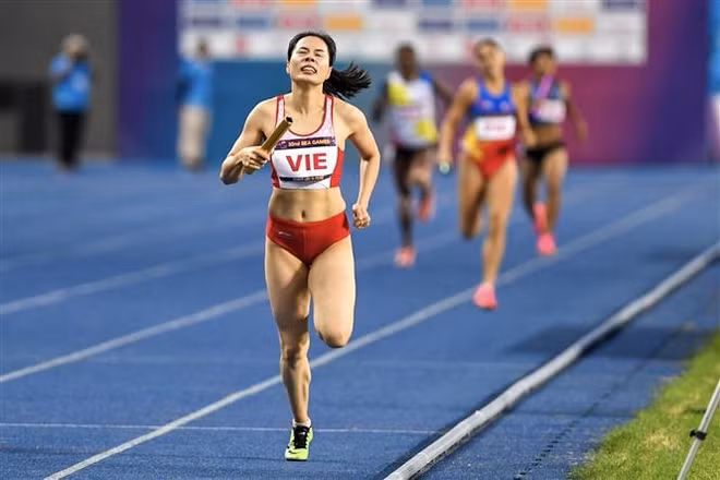 SEA Games 32: Нгуен Тхи Оань сотворила чудо, завоевав 4-ю золотую медаль – Больше золотых медалей для вьетнамского спорта ảnh 2