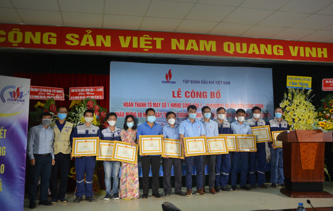 Petrovietnam объявила о завершении строительства энергоблока № 1 ТЭС Шонгхау и установке памятной таблички ảnh 3 Petrovietnam объявила о завершении строительства энергоблока № 1 ТЭС Шонгхау и установке памятной таблички ảnh 3