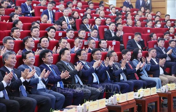 Премьер-министр наметил путь для дальнейшего успеха Petrovietnam в 2024 году ảnh 2 Премьер-министр наметил путь для дальнейшего успеха Petrovietnam в 2024 году ảnh 2