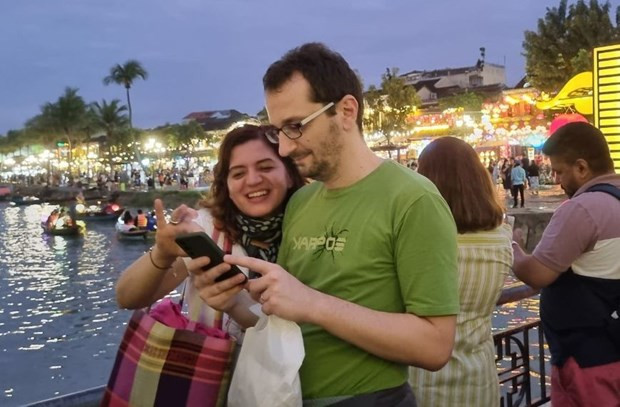 Хойан принял десятки тысяч посетителей в новогодние каникулы ảnh 2 Хойан принял десятки тысяч посетителей в новогодние каникулы ảnh 2