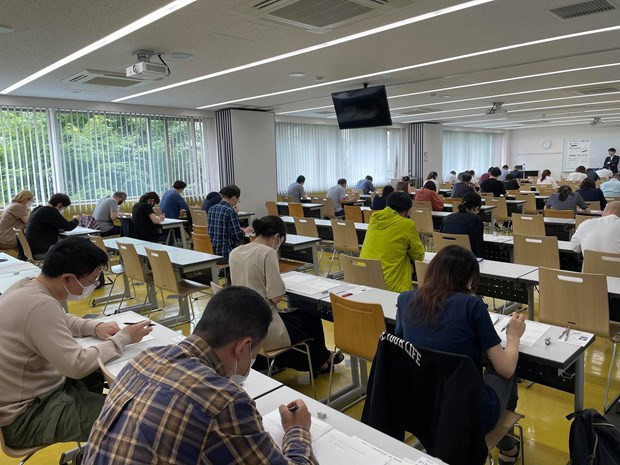 Все больше японцев интересуются вьетнамским языком ảnh 1