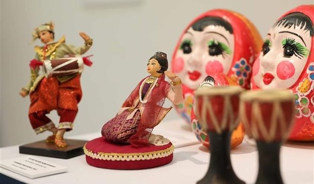 Выставка, посвященная культуре стран АСЕАН, открывается в Ханое ảnh 2