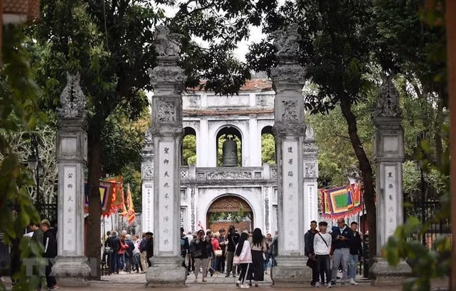 Ханой продвигает туризм в 10 европейских странах ảnh 1 Ханой продвигает туризм в 10 европейских странах ảnh 1