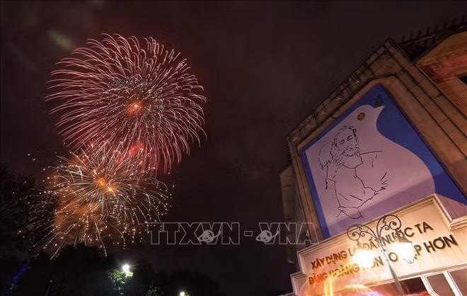 Ханой отменил планы запуска фейерверков на праздник Тэт ảnh 1