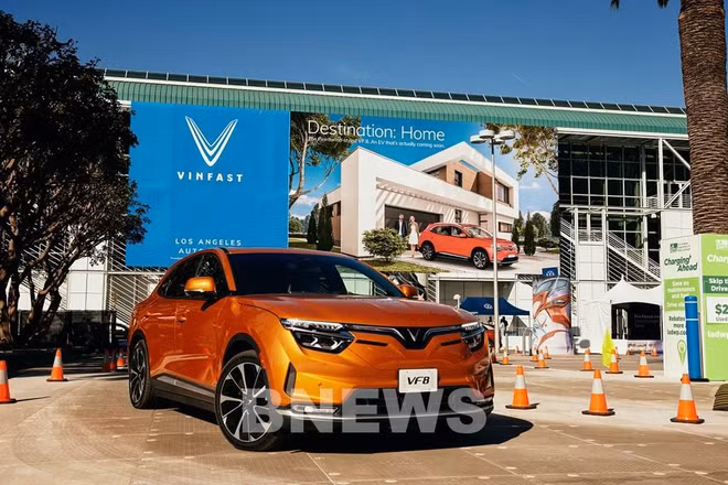 VinFast передал почти 600 электромобилей VF e34 и VF 8 в ноябре ảnh 2