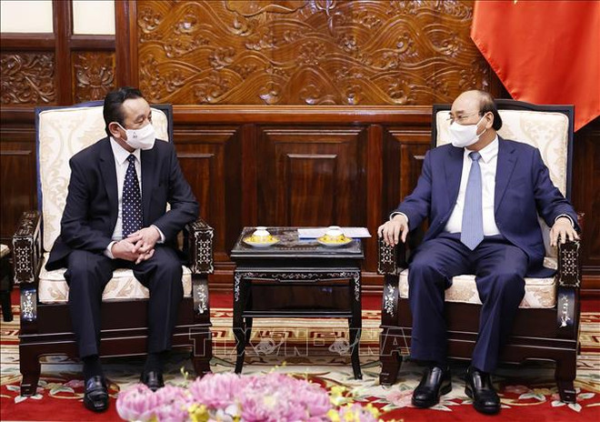 Президент Нгуен Суан Фук принял заканчивающего срок работы посла Монголии ảnh 1 Президент Нгуен Суан Фук принял заканчивающего срок работы посла Монголии ảnh 1