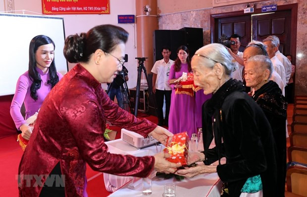 Семьи погибших солдат чествуют в Куангнаме ảnh 1 Семьи погибших солдат чествуют в Куангнаме ảnh 1