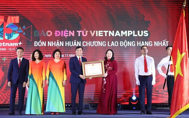 Электронная газета «VietnamPlus» награждена Орденом Труда первой степени ảnh 1 Электронная газета «VietnamPlus» награждена Орденом Труда первой степени ảnh 1