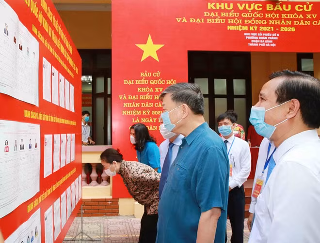 Избиратели по всей стране проголосовали ảnh 7