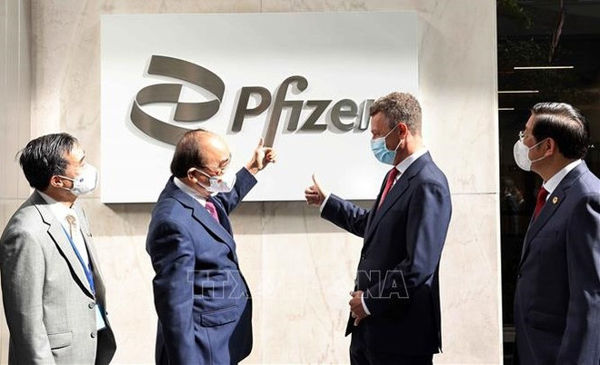 76-я сессия Генассамблеи ООН: Президент Нгуен Суан Фук посетил компанию Pfizer ảnh 1 76-я сессия Генассамблеи ООН: Президент Нгуен Суан Фук посетил компанию Pfizer ảnh 1