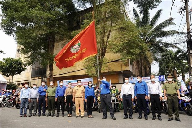 Онлайн-конкурс повышает осведомленность молодежи о безопасности дорожного движения ảnh 2 Онлайн-конкурс повышает осведомленность молодежи о безопасности дорожного движения ảnh 2