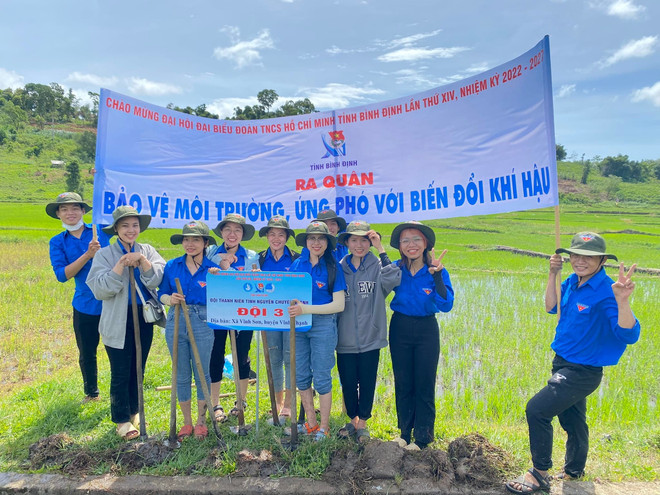 Молодые добровольцы посвящают себя обществу и национальному развитию ảnh 1