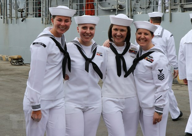 Корабли ВМС США пришвартовались во вьетнамском порту Дананг ảnh 3 Корабли ВМС США пришвартовались во вьетнамском порту Дананг ảnh 3