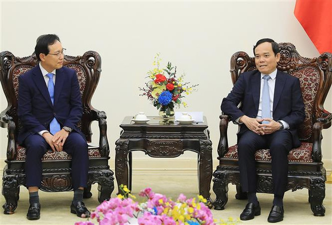 Вице-премьер Вьетнама Чан Лыу Куанг принял гендиректора комплекса «Samsung Vietnam» ảnh 1 Вице-премьер Вьетнама Чан Лыу Куанг принял гендиректора комплекса «Samsung Vietnam» ảnh 1