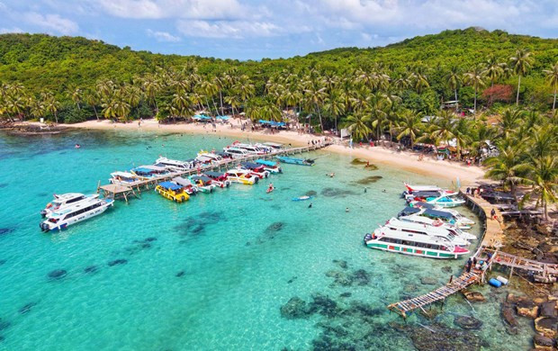 Сокращение объема пластиковых отходов имеет решающее значение для устойчивого развития туризма на острове Фукуок ảnh 1 Сокращение объема пластиковых отходов имеет решающее значение для устойчивого развития туризма на острове Фукуок ảnh 1