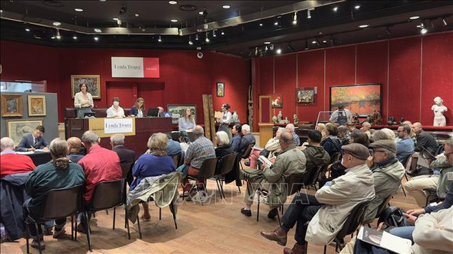 Выставлены на аукцион 19 пейзажных картин короля Вьетнама Хам Нги во Франции ảnh 1