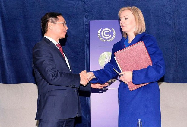 Глава МИД Вьетнама встретился с британским коллегой на полях COP26 ảnh 1 Глава МИД Вьетнама встретился с британским коллегой на полях COP26 ảnh 1