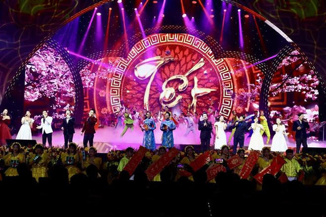 Президент государства Нгуен Суан Фук принял участие в программе «Весна на Родине» 2023 г. ảnh 2 Президент государства Нгуен Суан Фук принял участие в программе «Весна на Родине» 2023 г. ảnh 2