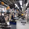 Работники компании Toyota Boshoku Hanoi Co., Ltd. в провинции Футхо. Фото: ВИА