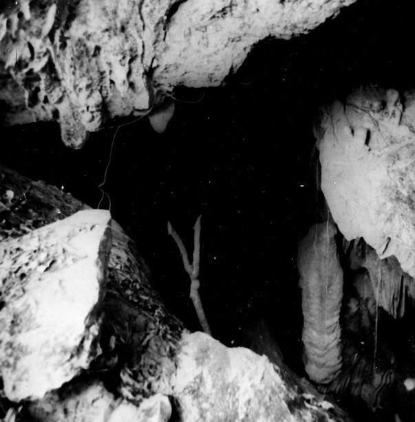 Президент Хо Ши Мин избрал Каобанг — регион, имеющий исключительно важное геополитическое, оборонное и стратегическое значение и богатые патриотические традиции — в качестве первой революционной базы. На фото: пещера Кокбо — первое место проживания и работы товарища Нгуен Ай Куока после возвращения на Родину 8 февраля 1941 года (Фото: ВИА)