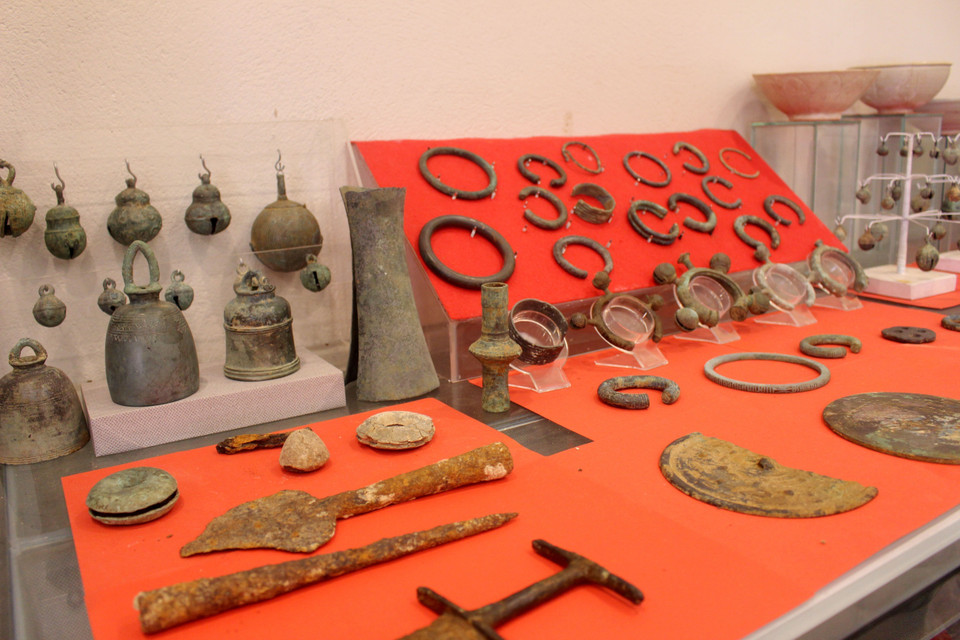 Множество артефактов и древностей, датируемых периодом от 1500 лет до нашей эры до 1975 года, хранятся в Музее древностей Муйне (Фото: ВИА)