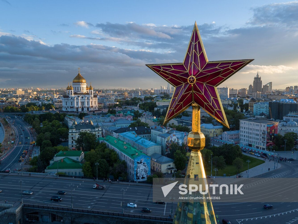 Звезда на вершине Спасской башни Московского Кремля (Фото: Спутник)