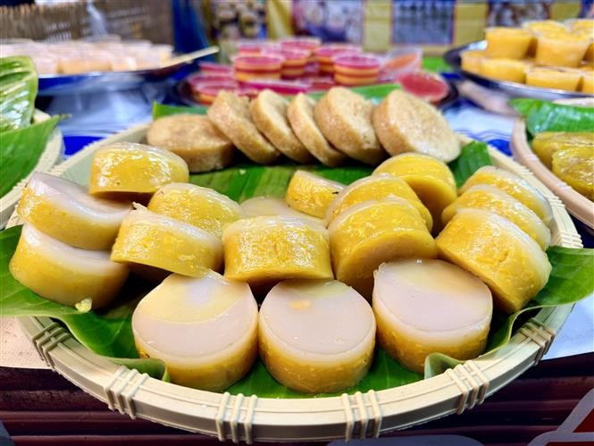 Пирожное Ман зэ, приготовленное из муки растения Ман зэ - традиционного продукта города Чаудок, провинция Анзянг (Фото: ВИА)