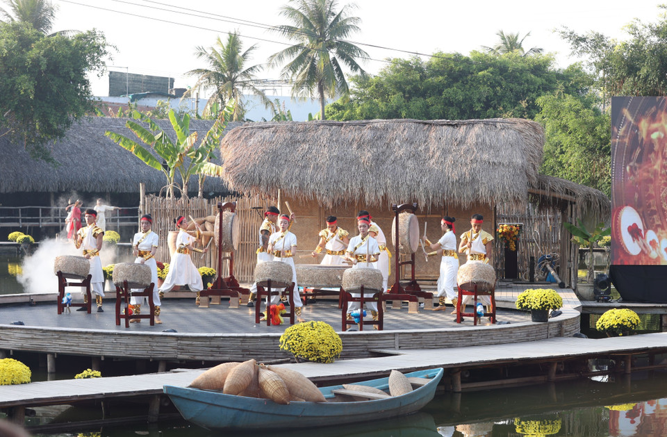 Старая ремесленная деревня Нячанга становится яркой культурной точкой притяжения в первые дни года (Фото: ВИА)