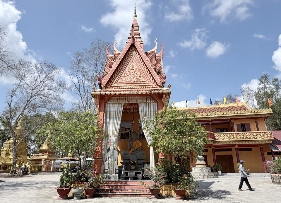 Главный храм пагоды Тапа - место проведения буддийских обрядов местной кхмерской общины (Фото: ВИА)