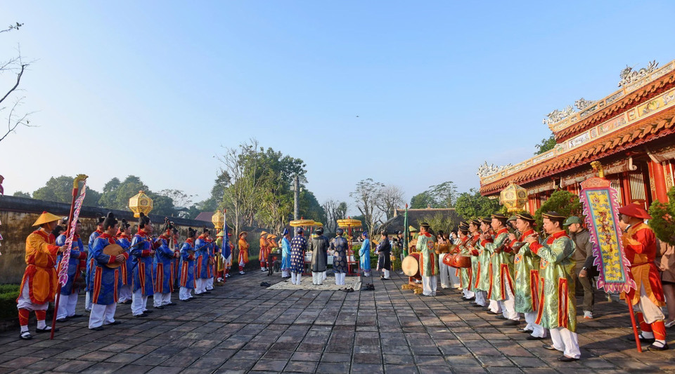Мероприятия Национального года туризма «Хюэ – 2025» привлекают большое количество туристов (Фото: ВИА)