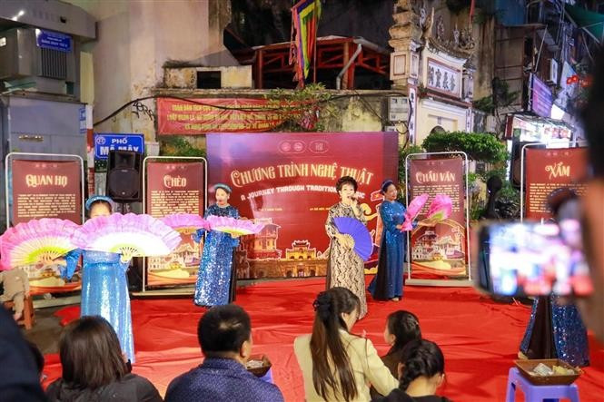 Номер традиционного искусства (Фото: ВИА)