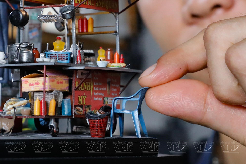 В его работах всегда можно увидеть творчество в каждом элементе (Фото: Журнал „Иллюстрированный Вьетнам“)