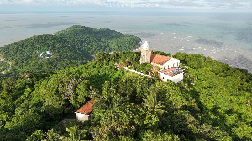 Комплекс островов Хонкхоай, провинция Камау, вид с высоты (Фото: ВИА)