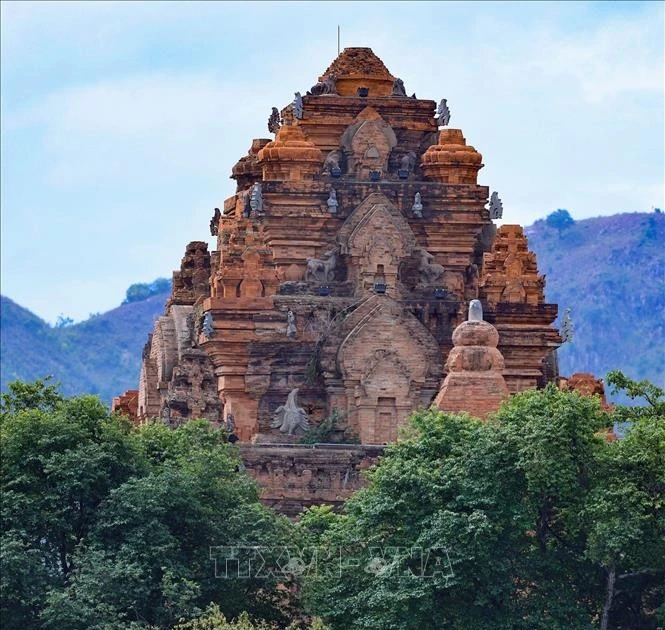 Башни Понагар - духовная достопримечательность провинции Кханьхоа