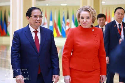 Премьер-министр Фам Минь Тьинь и Председатель Совета Федерации России Валентина Матвиенко. Фото: ВИА. 