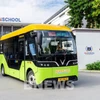 Служба School Bus работает на электромобилях EB 6 в версии для перевозки школьников.