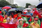 Теплая поддержка народа – большой источник воодушевления для солдат. (Фото: ВИА)