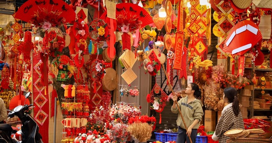 Улица Хангма готова к встрече Нового года по лунному календарю. (Фото: ВИА)