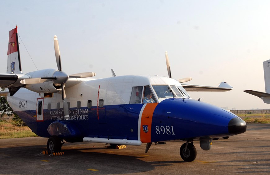 Морской патрульный самолет CASA-212 береговой охраны Вьетнама участвует в поиске пропавшего MH370 в Малайзии, март 2014 года (Фото: ВИА)