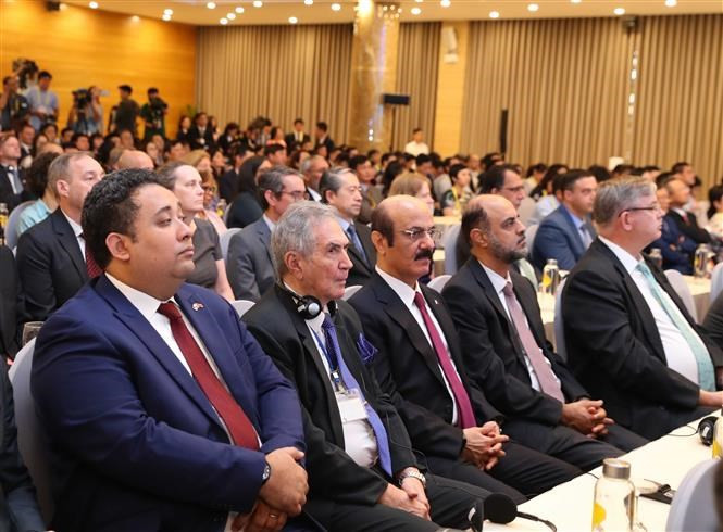 Делегаты присутствуют на церемонии открытия 36-го саммита АСЕАН (Фото: ВИА)