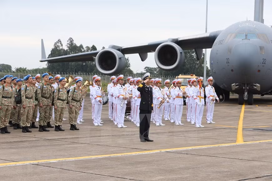 C-17A Globemaster III - самый большой самолет, который Австралия отправила во Вьетнам, чтобы помочь транспортировать миротворцев (Фото: ВИА)