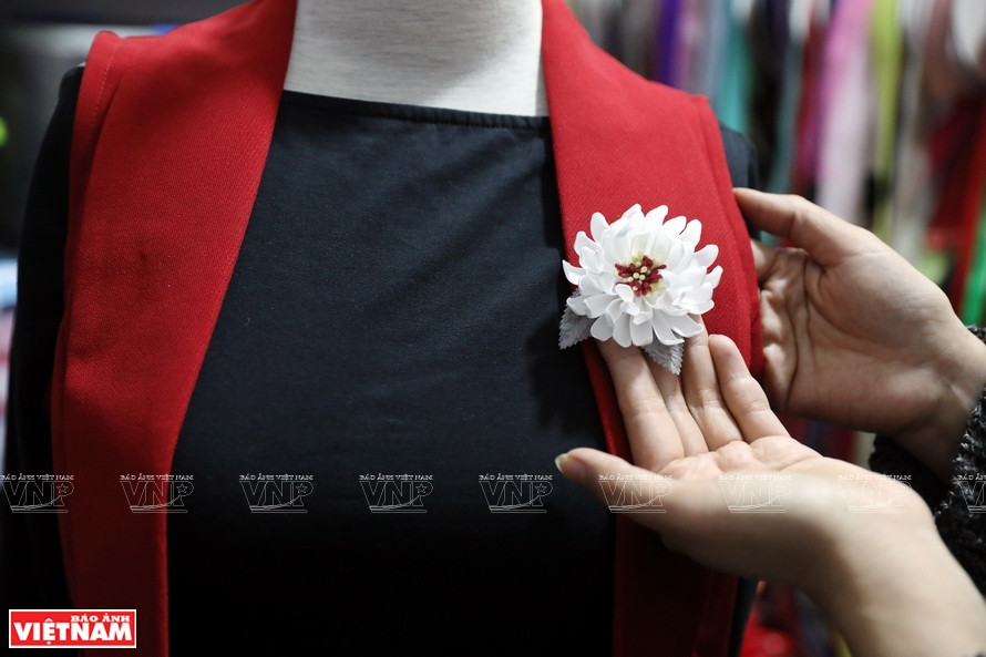 Броши сделают наряд наряднее и роскошнее