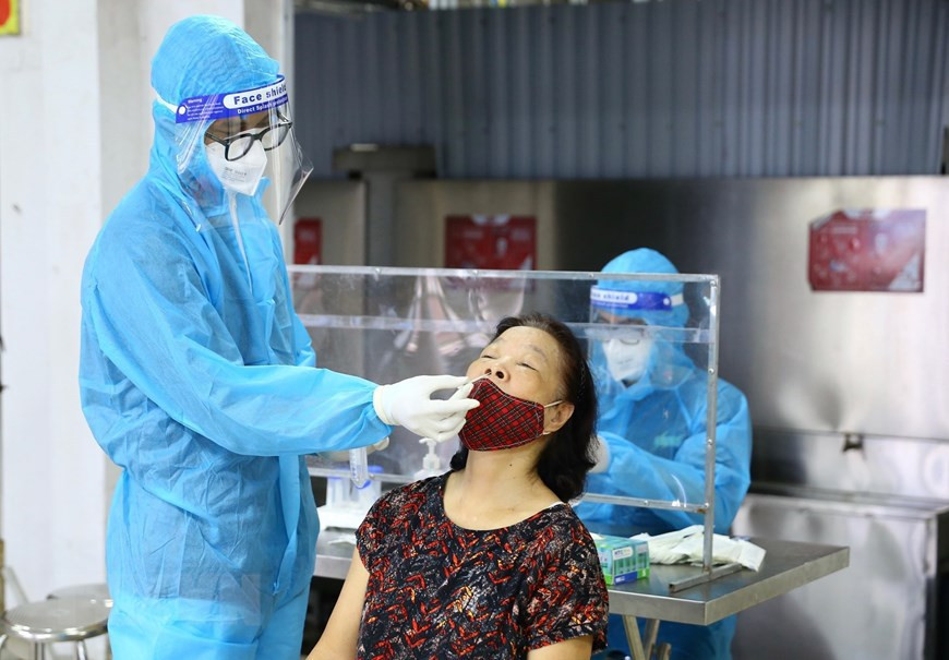 С 10 по 17 августа 2021 года в Ханое начнется пиковый период для сбора образцов для тестирования на SARS-CoV-2 для районов и групп высокого риска. (Фото: ВИА)
