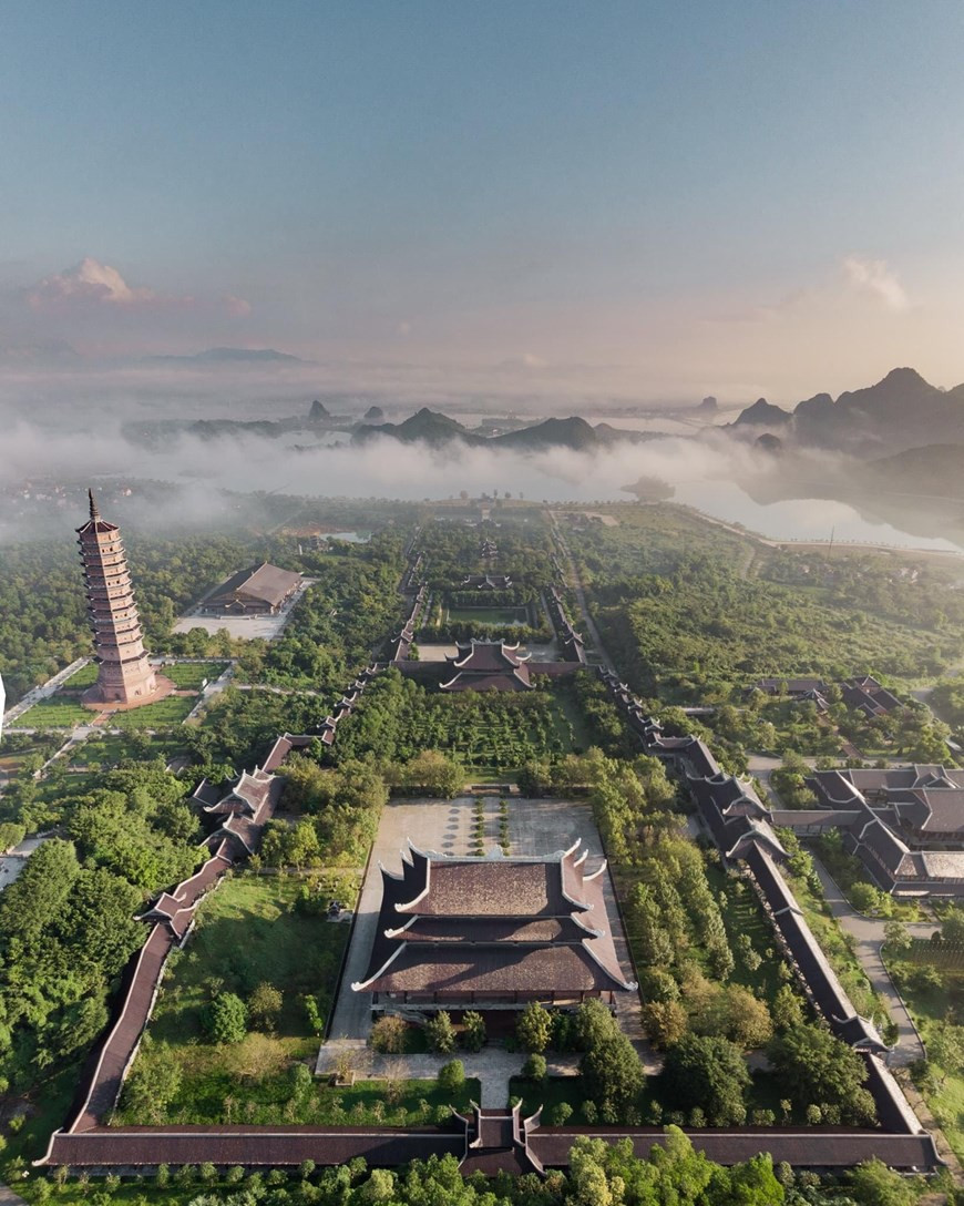 Пагода Байдинь - крупнейший храмовый комплекс в Юго-Восточной Азии, в 95 км от Ханоя, площадью 539 гектаров, включая старую и новую пагоды. (Фото: Vietnam +)