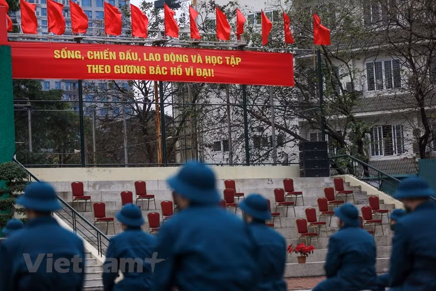 Ханой набрал более 4000 молодых людей для прохождения военной службы и службы в силах общественной безопасности. (Фото: Vietnam +)
