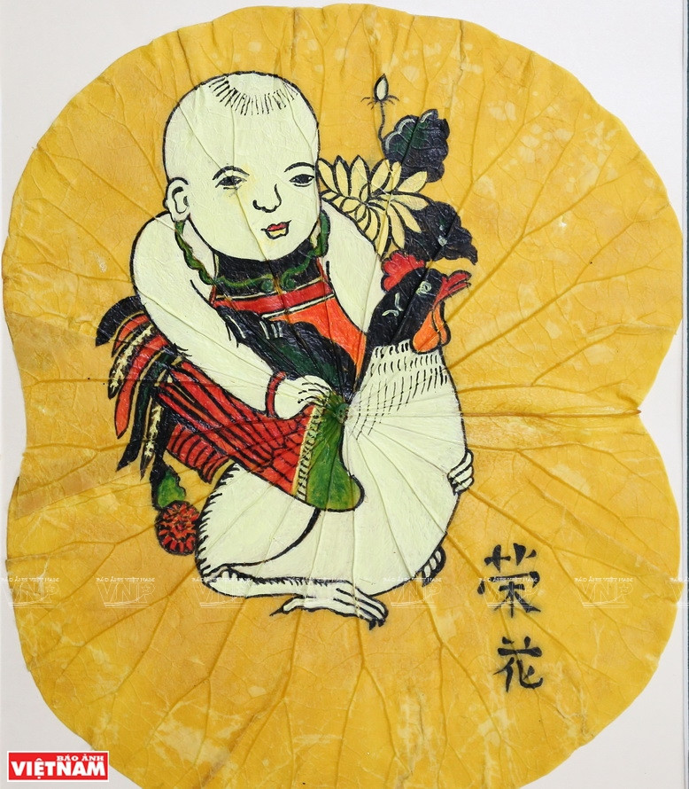 Картины на листьях лотоса. (Фото: ИЖВ)