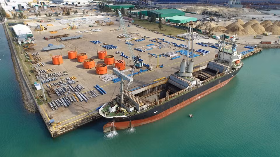 Компания Doosan Vina экспортирует 1.560 тонн котельного безнапорного оборудования «Сделано во Вьетнаме» в Индонезию. (Фото: ВИА)